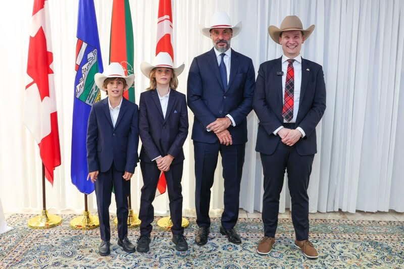 Ktykzk's tweet photo. @JeromyYYC Anyone remember the Aga Khan Scandal with Trudeau? https://t.co/3IAVtN2HBQ