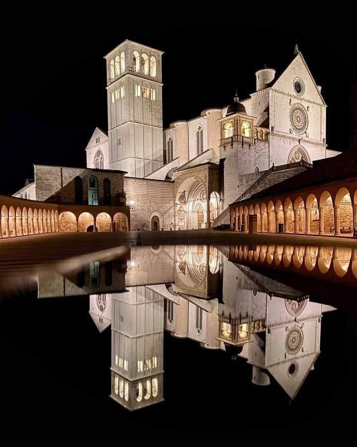 RamellaUgo's tweet photo. Basilica Assisi https://t.co/AGxvnvpILN
