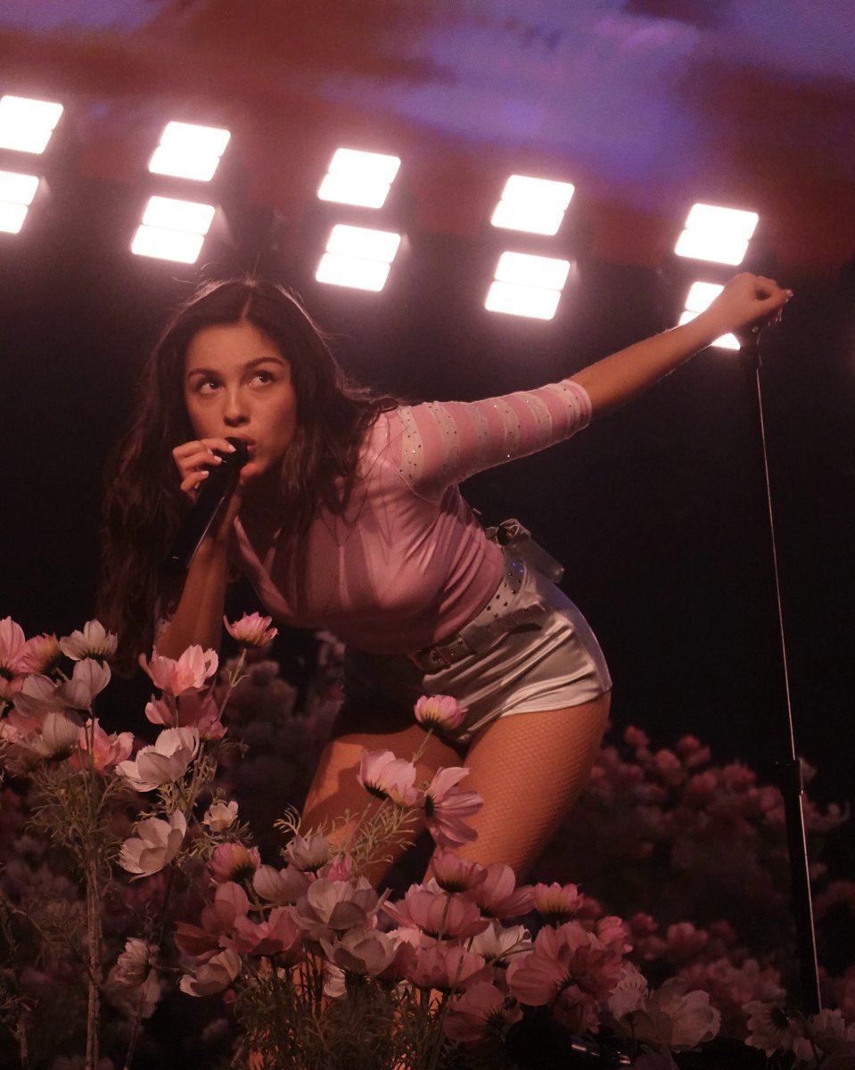 livlafluvguts's tweet photo. Olivia Rodrigo drop dead gorgeous, N2 in Pittsburgh 

📷 avkv85 https://t.co/SXdMKhFoqO