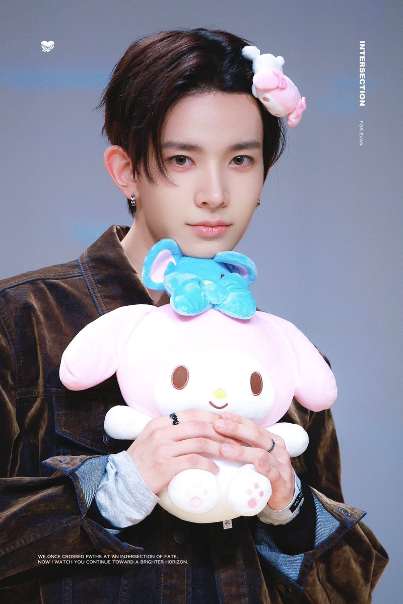 evxnsmelody's tweet photo. my melody ~ ♡ 𝄞 ໒꒱ིྀ ༝⁺ 🎀
#희승 ⊹ #에반 ⊹ #EVAN https://t.co/CWjRogh6jY