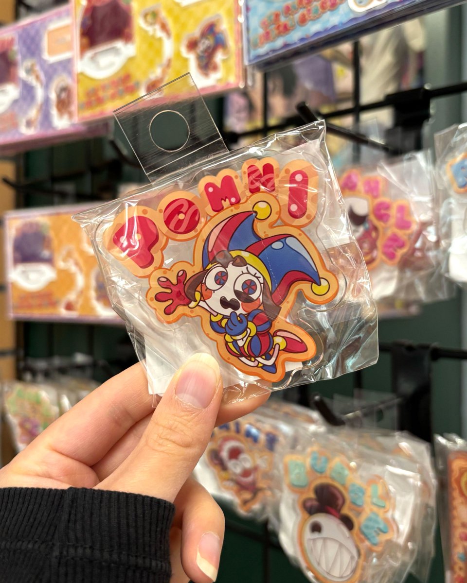 LetAnimesCook's tweet photo. Wow, @KinokuniyaUSA has imported Japan exclusive The Amazing Digital Circus cookie merch! I believe this is the first time TADC Japan merch has been imported. Call your local Kinokuniya to see if they stock it.

@glitch_prod 

#theamazingdigitalcircus #amazingdigitalcircus #tadc https://t.co/IPQuR4s7o7