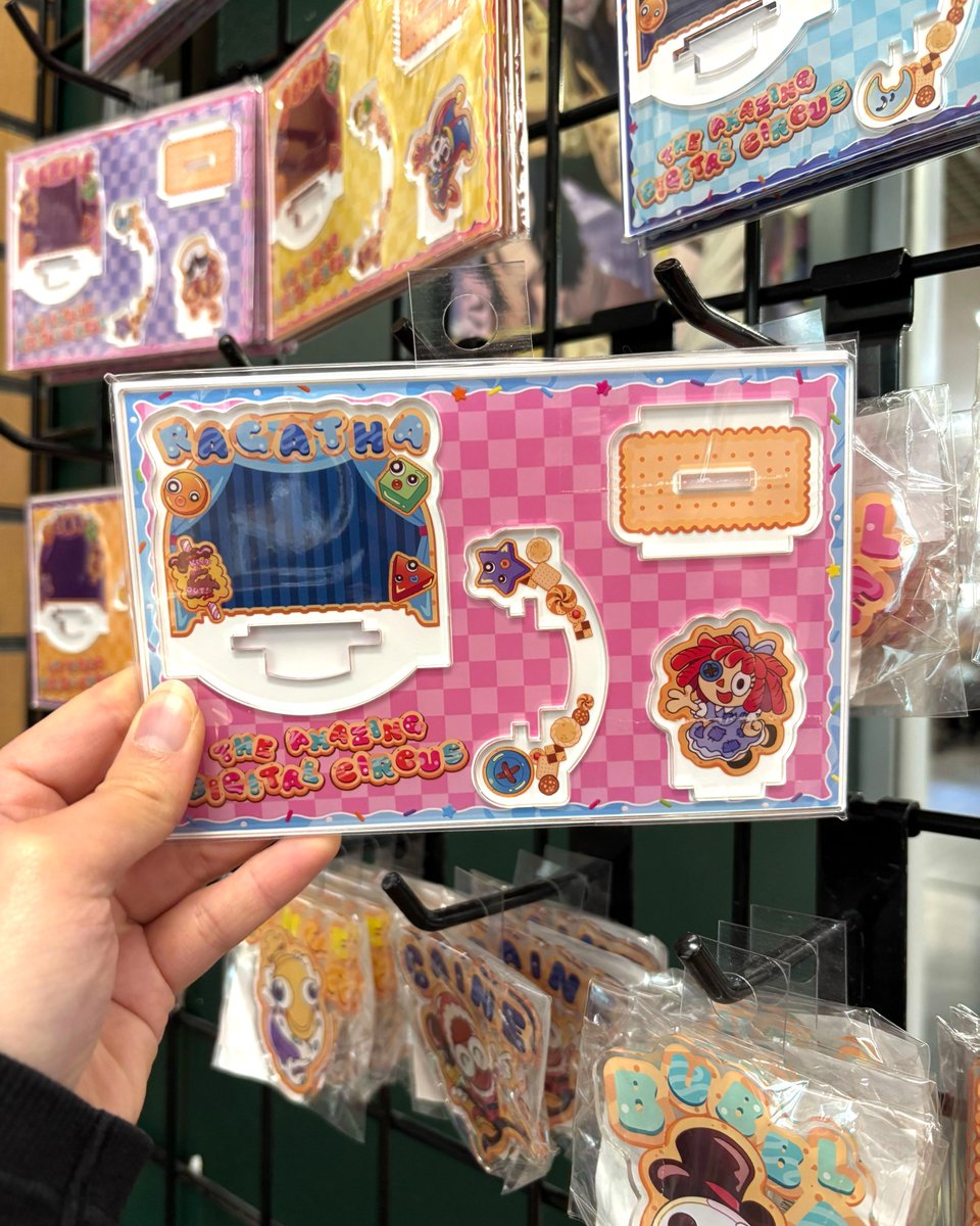 LetAnimesCook's tweet photo. Wow, @KinokuniyaUSA has imported Japan exclusive The Amazing Digital Circus cookie merch! I believe this is the first time TADC Japan merch has been imported. Call your local Kinokuniya to see if they stock it.

@glitch_prod 

#theamazingdigitalcircus #amazingdigitalcircus #tadc https://t.co/IPQuR4s7o7