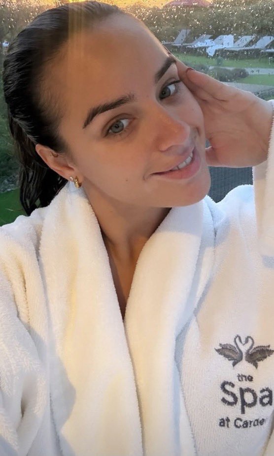 JasonBBCLuvX's tweet photo. Treated my fiancé to a spa day @georgiamayslutx she deserves a day of pampering and being felt like a Queen ❤️❤️❤️��️❤️ https://t.co/WkpbXnHGj6
