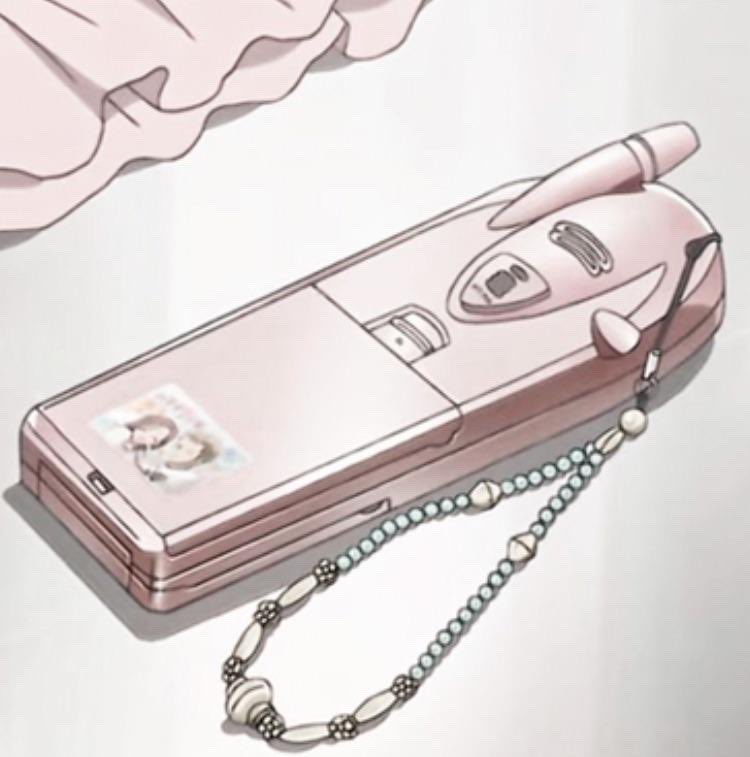 thepinkernet's tweet photo. nana komatsu | hachi's phone from nana (2006) https://t.co/TGAE7B2l13