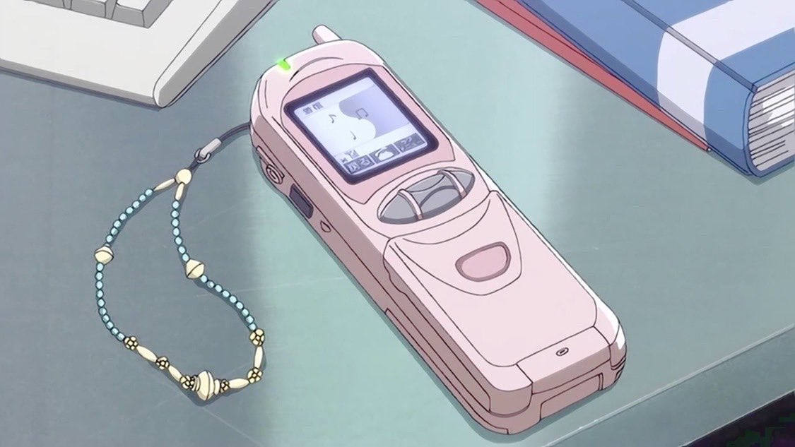 thepinkernet's tweet photo. nana komatsu | hachi's phone from nana (2006) https://t.co/TGAE7B2l13