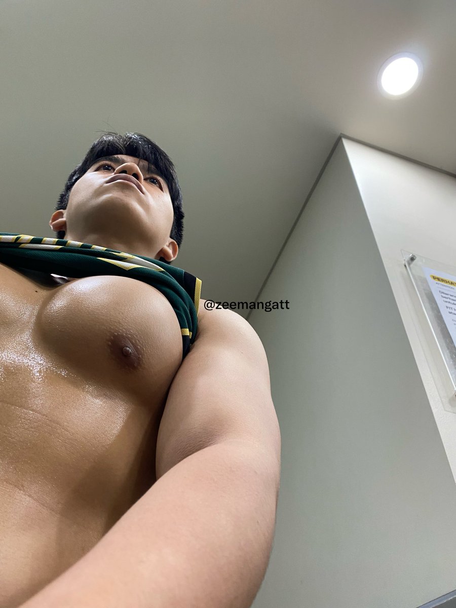 zeemangatt's tweet photo. Cuman mau meramaikan pectober🙏🏻 https://t.co/EsRIUMSdX2