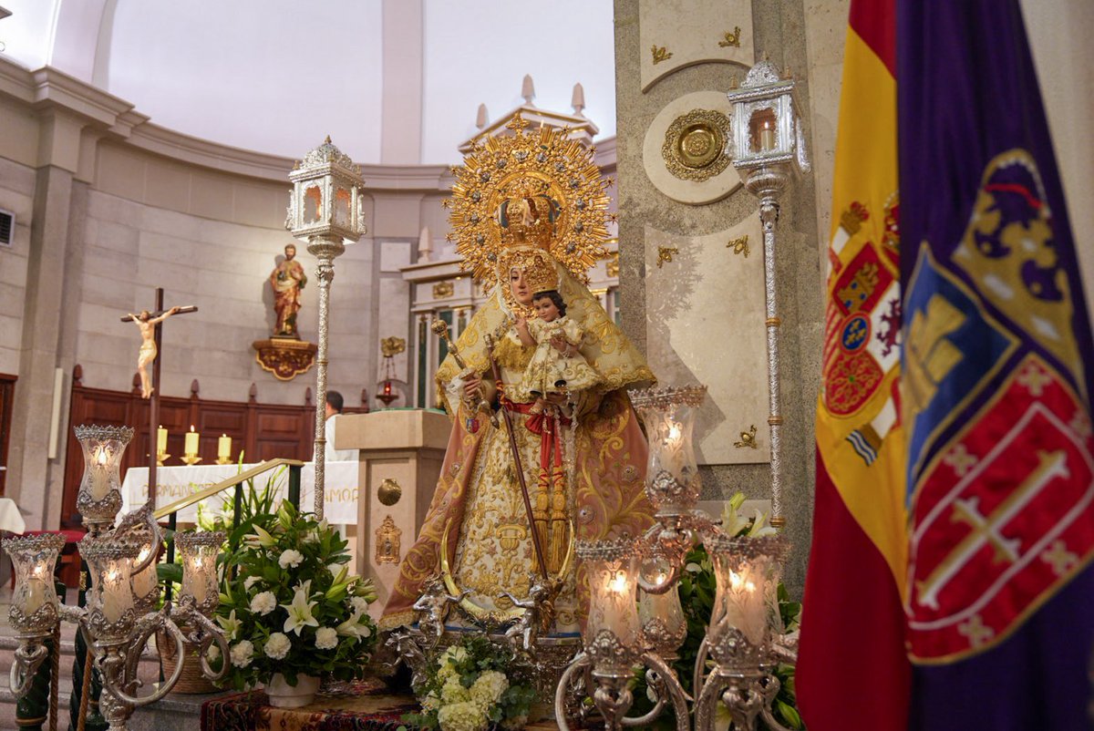 PalomaTejero_'s tweet photo. Fe, tradición y emoción con la Patrona y Madre de Pozuelo de Alarcón luciendo la merecida medalla de la villa que nuestro Ayuntamiento concedió a su congregación https://t.co/Xq90UMlH9V
