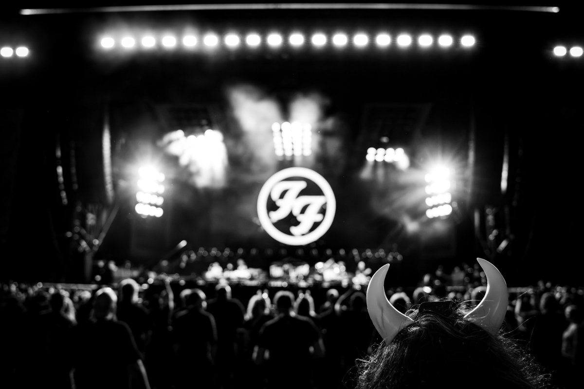 foofighters tweet picture