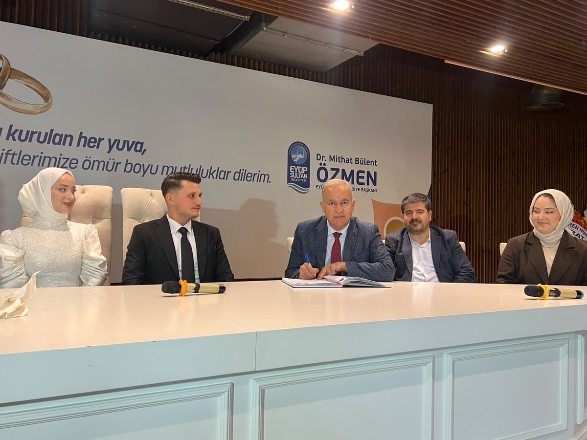 ismailerguness's tweet photo. İlçe Sağlık Politikaları Başkanımız Sn. Mekin Saldıran'ın kıymetli yeğeni Senanur ve Emircan kardeşlerimizin nikahlarına katılarak mutluluklarına şahitlik ettik. 

Saldıran ve Egemen ailelerini tebrik ediyor, genç çiftimize mutluluklar diliyorum. https://t.co/jKTDSWKiJ4