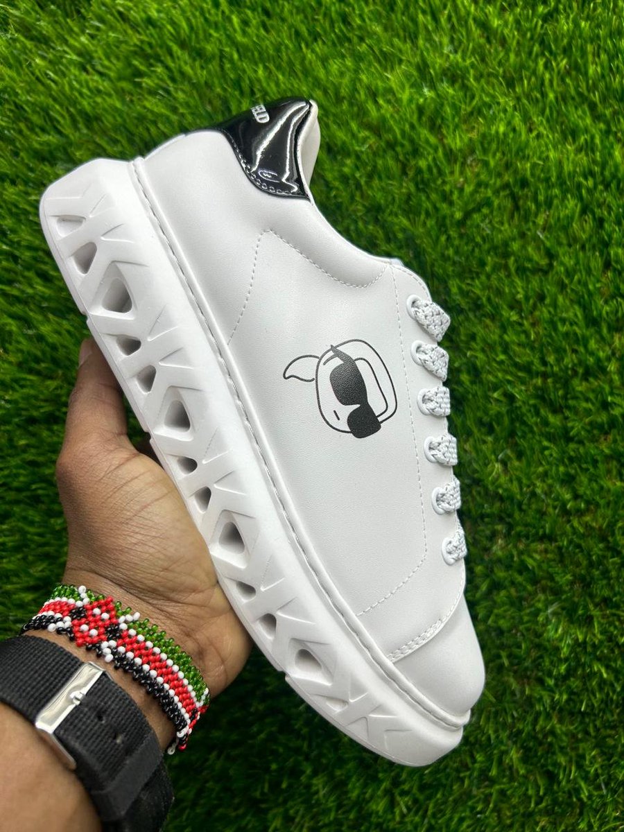 SneakersTshirts's tweet photo. Let me plug you https://t.co/XpqSveSjht https://t.co/TJYGijM2B8
