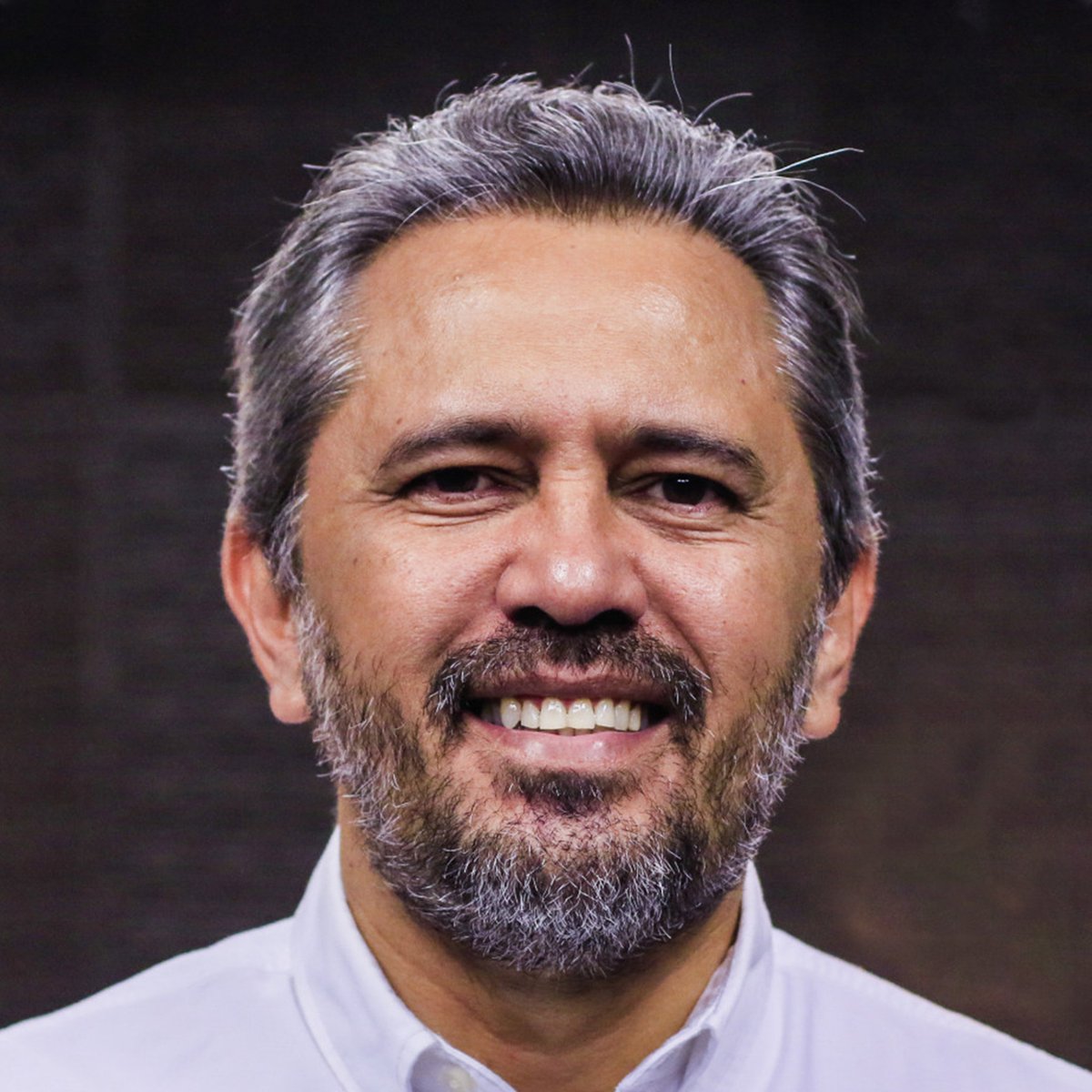 eixopolitico's tweet photo. 🇧🇷 ELEIÇÕES 2026 | GOVERNADOR - CEARÁ

VOTOS VÁLIDOS
🔴 Elmano de Freitas (PT): 50% (+2)
🔵 Ciro Gomes (PSDB): 47% (−2)
🟡 Delegado Huggo (Missão): 1% (=)
🟠 Vera Lúcia (Novo): 1% (=)
🔴 Zé Batista (PSTU): 1% (+1)

📊 Datafolha
📅 2-3/outubro
1.560 entrevistados • ±2 p.p. • Presencial
Registro TSE: CE-09234/2026