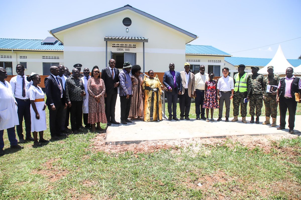 R_Nabbanja's tweet photo. Today, I commissioned new structures    at Butebo Health Centre IV in Butebo District. They include an Outpatient Department block, staff quarters, and wards.

I also launched the Dr. Musenero Mini Industrial Park, which is expected to support farmers in adding value to crops such as matooke, coffee, and cocoa.

Hon. Ministers @KamuntuProf ,@BalaamBarugahar , @HonOkaasai,  @LydiaWanyoto_M , @PNyamutoro and I later attended a thanksgiving ceremony for @DrMusenero , Minister of @MEMD_Uganda . 

I congratulate Dr. Monica Musenero on her ministerial appointment and establishing Dr. Musenero Mini Industrial Park to support farmers in Butebo in adding value to their agricultural produce. @GovUganda
@Parliament_Ug @OPMUganda