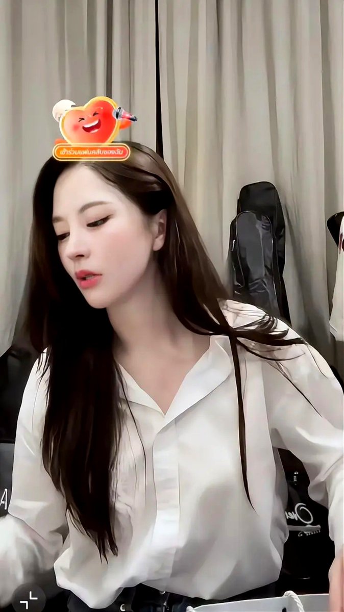 pnbcutelove's tweet photo. ปอนอใส่เชิ้ตขาวทีไร อยากบวชให้เลยอ่ะ กราวใจมาก 🥹🥹

#puinoonwrsr https://t.co/qzIL2VIwov