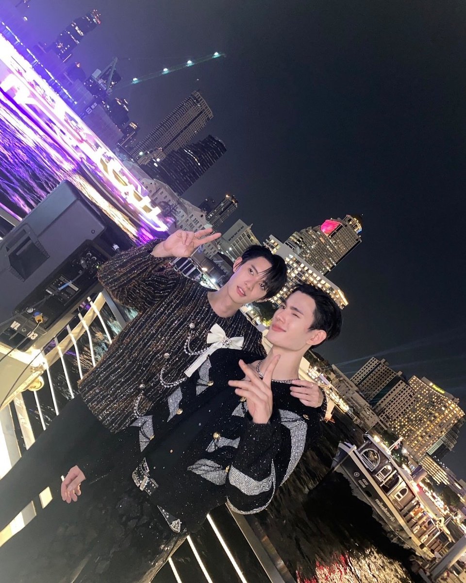 joycetian123697's tweet photo. #เคานต์ดาวน์ที่ไอคอนสยาม
#poohpavel #ppoohkt #pavelphoom

อยากเห็น พูห์พาเวล (#PoohPavel) บนเวทีเคานต์ดาวน์ที่ไอคอนสยามมากๆ ครับ! 🐶🐱✨🥳

ไอคอนสยามเป็นเคานต์ดาวน์แลนด์มาร์กที่ยิ่งใหญ่ที่สุดในไทยที่มีความทรงจำดีๆ ร่วมกับพูห์พาเวลเสมอมา ถ้าได้เห็นทั้งคู่มาร่วมสร้างความสดใสบนเวทีริมแม่น้ำเจ้าพระยา ท่ามกลางบรรยากาศการเฉลิมฉลองสุดอลังการและพลุข้ามปี 🎆🎆🎉✨ คงเป็นการเริ่มต้นปี 2027 ที่สมบูรณ์แบบและมีความหมายมากๆ ครับ🫶 🎆✨

 📷cr: pavelphooom IG