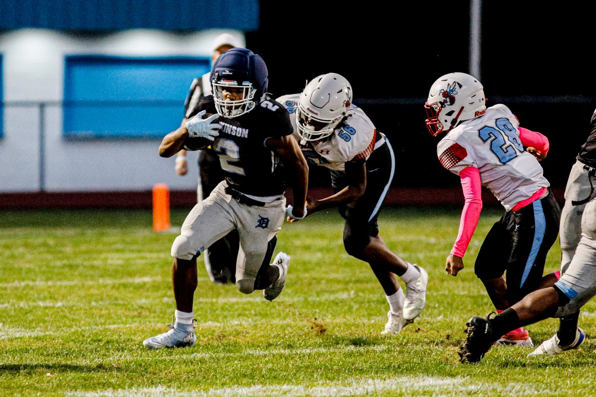 MrStrictlyGP's tweet photo. Dickinson downs Early College 26-0

 #delhs https://t.co/UXRbOtj32N