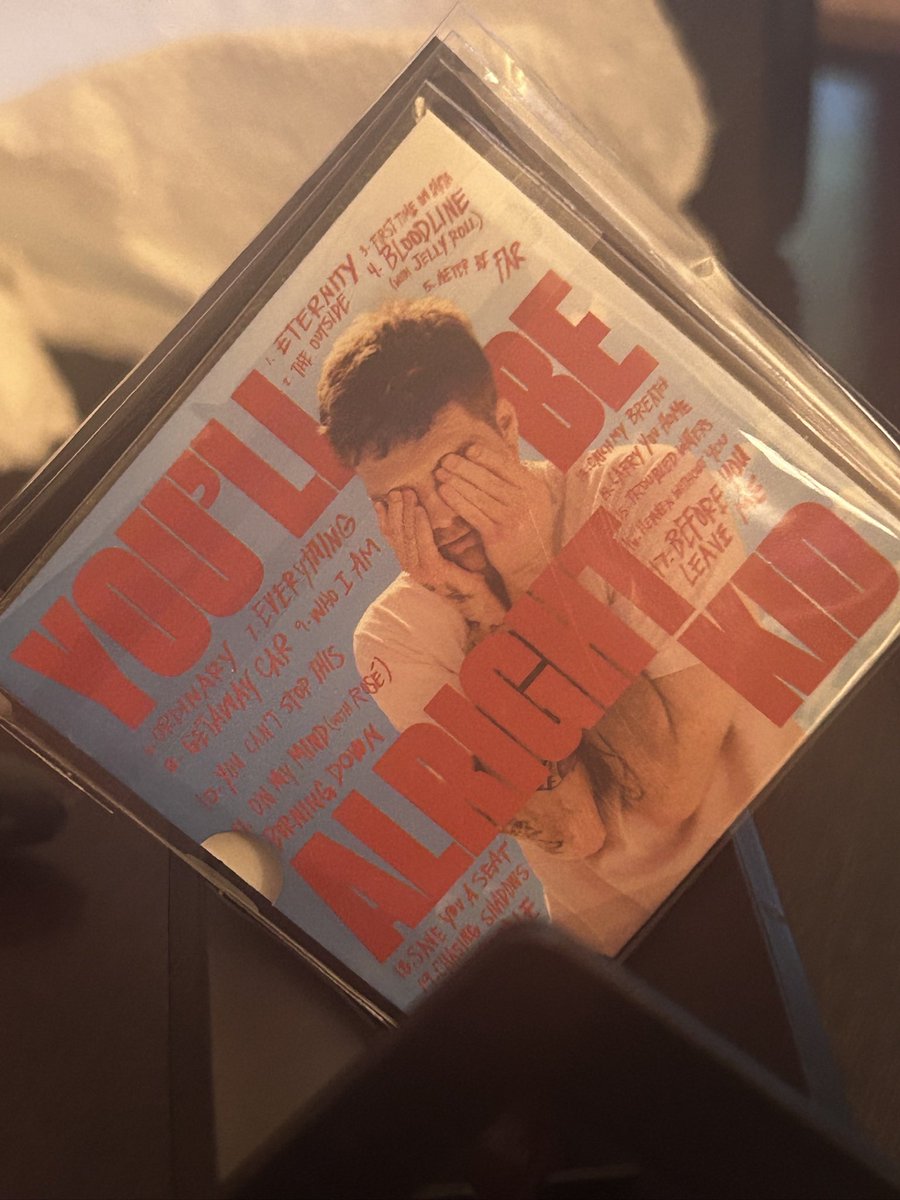 AbsWifey1776's tweet photo. I’m so simple. 

Look what hubby got me 🥰

And one of the mini vinyls is one of my favorite songs. ✝️🙏🏼￼ 

God knows me toooo well. 

Ps sent the video to my girls that’s why you hear me saying girls. @EllenPlincoln @_LITM_ and Deshara from The View Of Truth. ✝️🙏🏼✝️🙏🏼✝️🙏🏼

Ps and as soon as the song started @QKitty1776 comes out the guest bedroom. He knows lol. We call him our Jesus kitty.