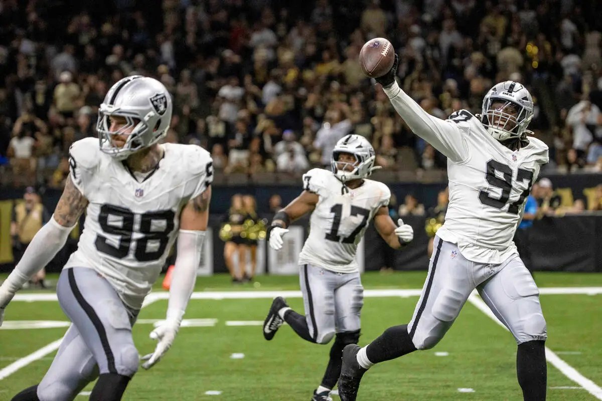 SleeperNFL's tweet photo. Raise your hand if you're a sicko starting the Raiders DEF against the Chiefs this week 🙋‍♂️ https://t.co/aU0kszjn6W