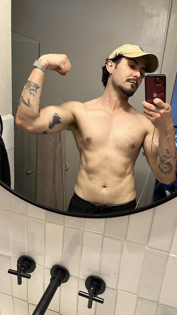 amatelwaki_'s tweet photo. Hasta poder decir “si cogeria conmigo mismo” 😮‍💨 

#gay #gayman https://t.co/PFncLNIabO