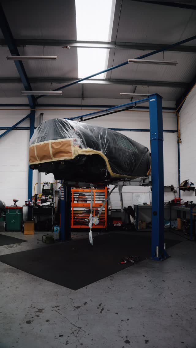 hanifeasik's tweet photo. One of two current restorations progressing very nicely! https://t.co/A1BnZc7jWe