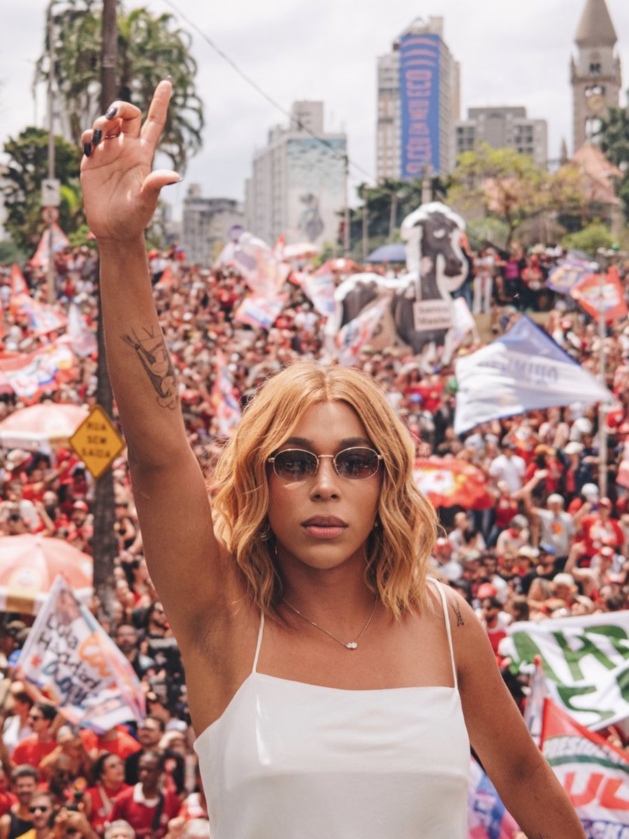 ErikakHilton's tweet photo. 🔥 VAI SER NO 1° TURNO!
 
É LULA 1️⃣3️⃣✅ ERIKA HILTON 5️⃣0️⃣7️⃣0️⃣✅ E @SOFIAFAVERO_ 5️⃣0️⃣7️⃣0️⃣0️⃣✅

BORAAAAAAAAAAAAAAAAAAAAAAAAAAAAAAAAA https://t.co/C3ZpdWHBYQ