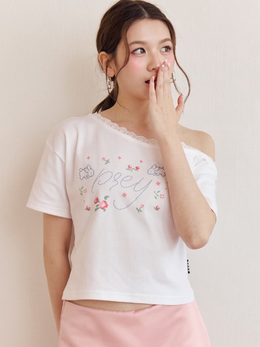 herbaelinn's tweet photo. (ขาย/ส่งต่อ)

ppreyy ปาดไหล่ (free size) 
🛒 200 free shipping 

used มีตำหนิทักมาดูพตได้คับ

#ppreyy #ส่งต่อprey #ส่งต่อppreyy #ส่งต่อเสื้อผ้า #ส่งต่อเสื้อผ้ามือสอง #prey #ส่งต่อเสื้อมือสอง #ส่งต่อduex #ส่งต่อstylist #ส่งต่อเสื้อผ้ามือสองราคาถูก https://t.co/NCYsmo9yrV