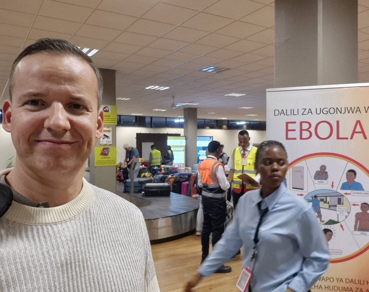 ToroczkaiLaszlo's tweet photo. 🇹🇿Rossz hír miniszterelnök úrnak, mert ismét el kellett utaznom Magyarországról. De van jó hír is.

Megérkeztem Tanzániába, Arusha városába, a világ parlamentjeit tömörítő Interparlamentáris Unió közgyűlésére, ahol az országgyűlési delegáció alelnökeként képviselem Magyarországot.

Jó hír, hogy remek nemzetközi kapcsolatokat fogok építeni itt is a világ minden részéről érkezett parlamenti delegációkkal, és Magyar Péter is megnyugodhat, mert a héten nem ülésezik a magyar parlament, tehát egyetlen vitánk sem marad el.

A YouTube-csatornámra pedig összedobok majd a héten mobiltelefonnal egy kis videós beszámolót erről a diplomáciai nagyüzemről, ami itt lesz most, és persze Tanzániáról is, mert lesznek izgalmak...