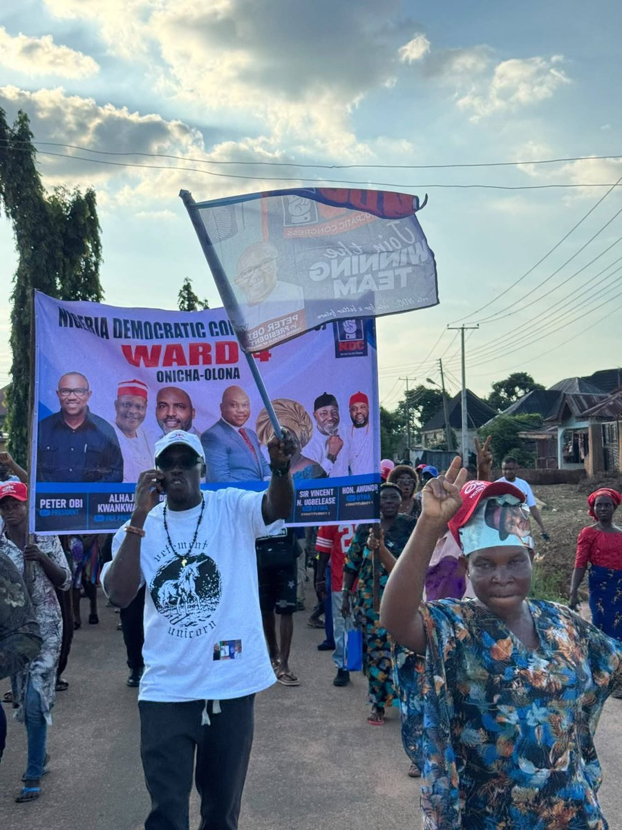 trapwiz_dmw's tweet photo. OGBEKENU ONICHA OLONA STANDS WITH ITS SON, VICTOR OCHEI!

OgbeKenu Onicha Olona turned out in colour, culture, love and solidarity as the NDC Ward Meeting became a celebration of community and grassroots engagement.

The community welcomed its son, Rt. Hon. Victor Ochei, NDC candidate for Delta North Senatorial District, as party members and supporters reaffirmed their commitment to the movement.

The pictures tell the story! 🔥✌️

#VictorOchei2027 #NDC #DeltaNorth #AniomaRising #TheNewDirection