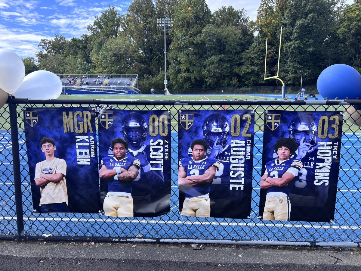 LaSalle_Sports's tweet photo. On senior day, @LaSalleFball defeats Father Judge.

Congratulations and thank you to our seniors! https://t.co/Es3BOlmHEv