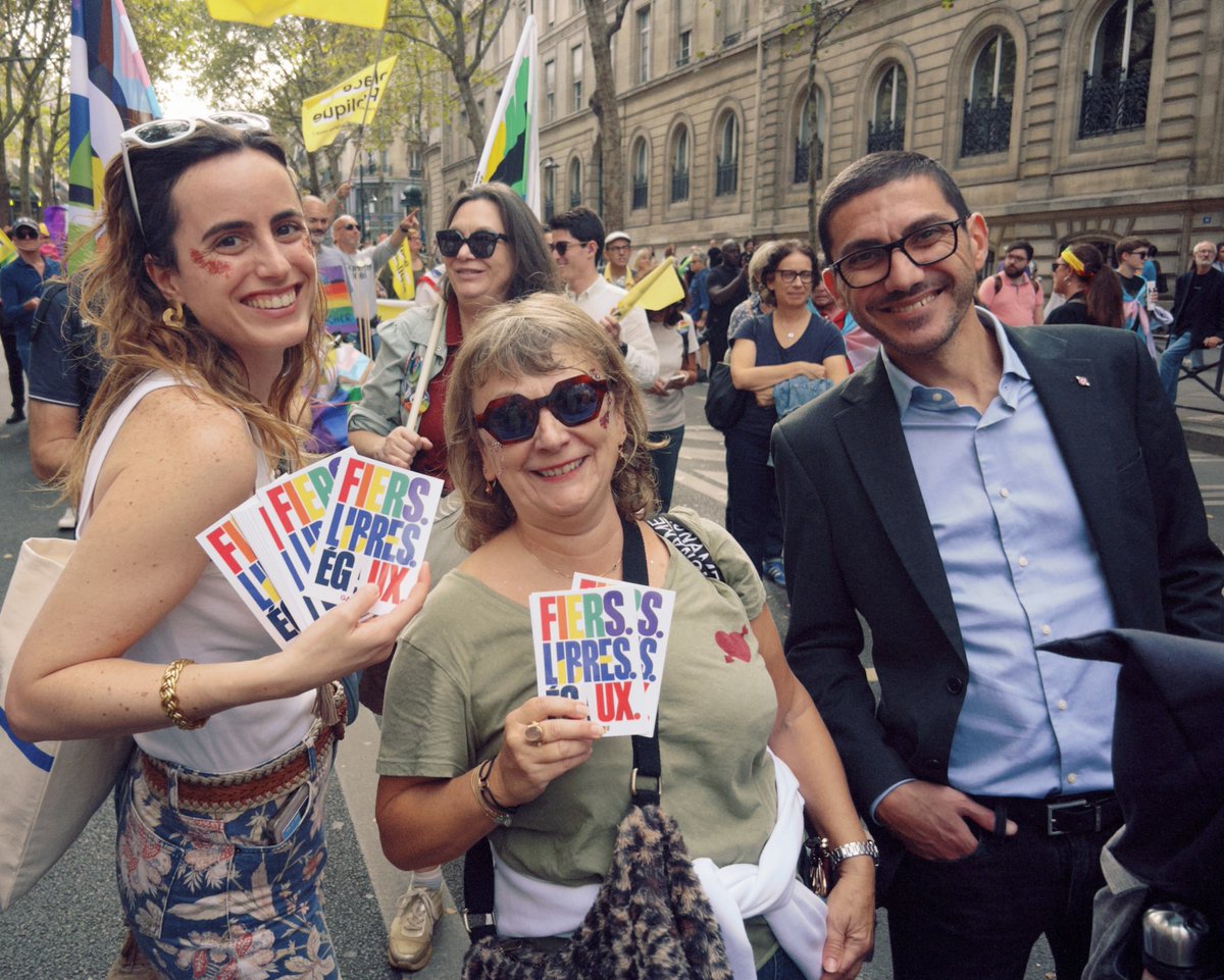 BenjaminMallo's tweet photo. A la marche des Fiertés aujourd'hui pour un monde meilleur demain 🌈 #MarcheDesFiertés #Pride https://t.co/b3yQYmsnCe