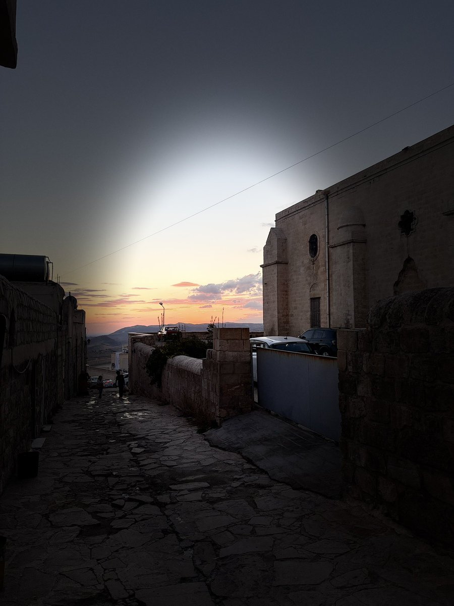 laylaaydn11's tweet photo. Mardin’in taş sokaklarında sonbahar..🍂 🍃🍁 https://t.co/AATlSQ2gop