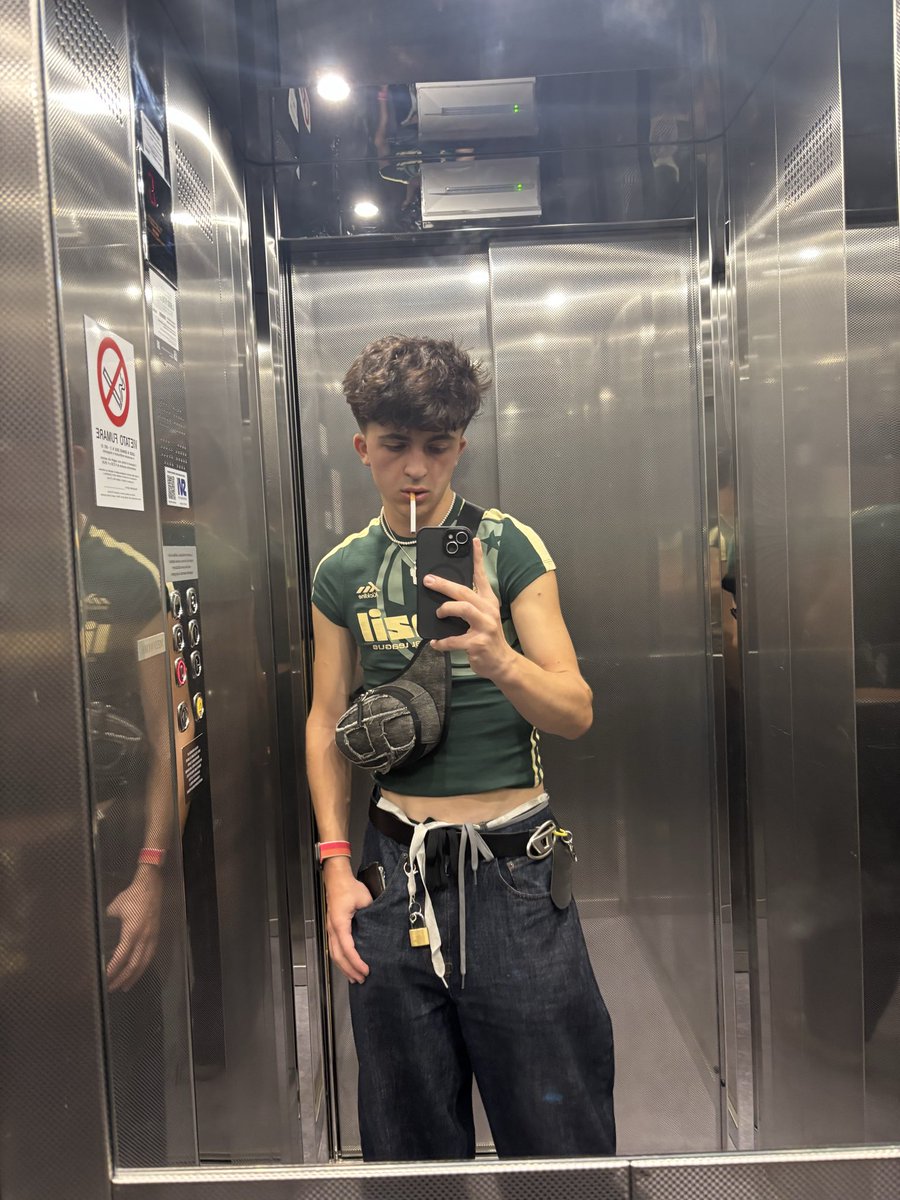 twink_boy690's tweet photo. ready for tonight https://t.co/6wIfRwRMmT