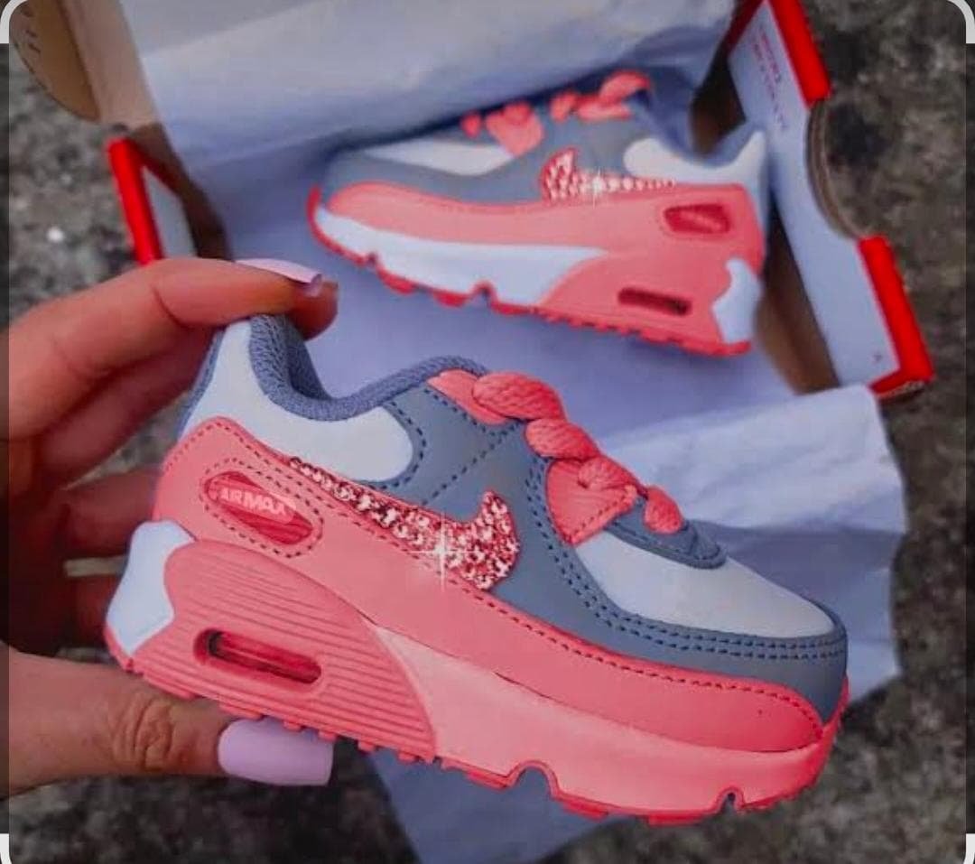 SneakersTshirts's tweet photo. Let me plug you https://t.co/CrfRzfkz54