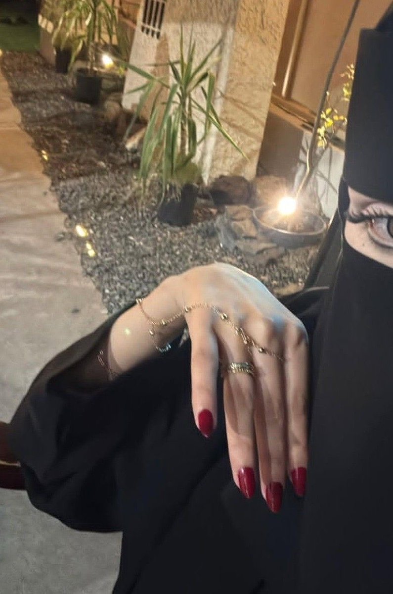 ilil7_ll's tweet photo. #نقابنا_عزنا 
الحمدلله على نعمممة النقااااب☝🏻 https://t.co/53051pmKyj