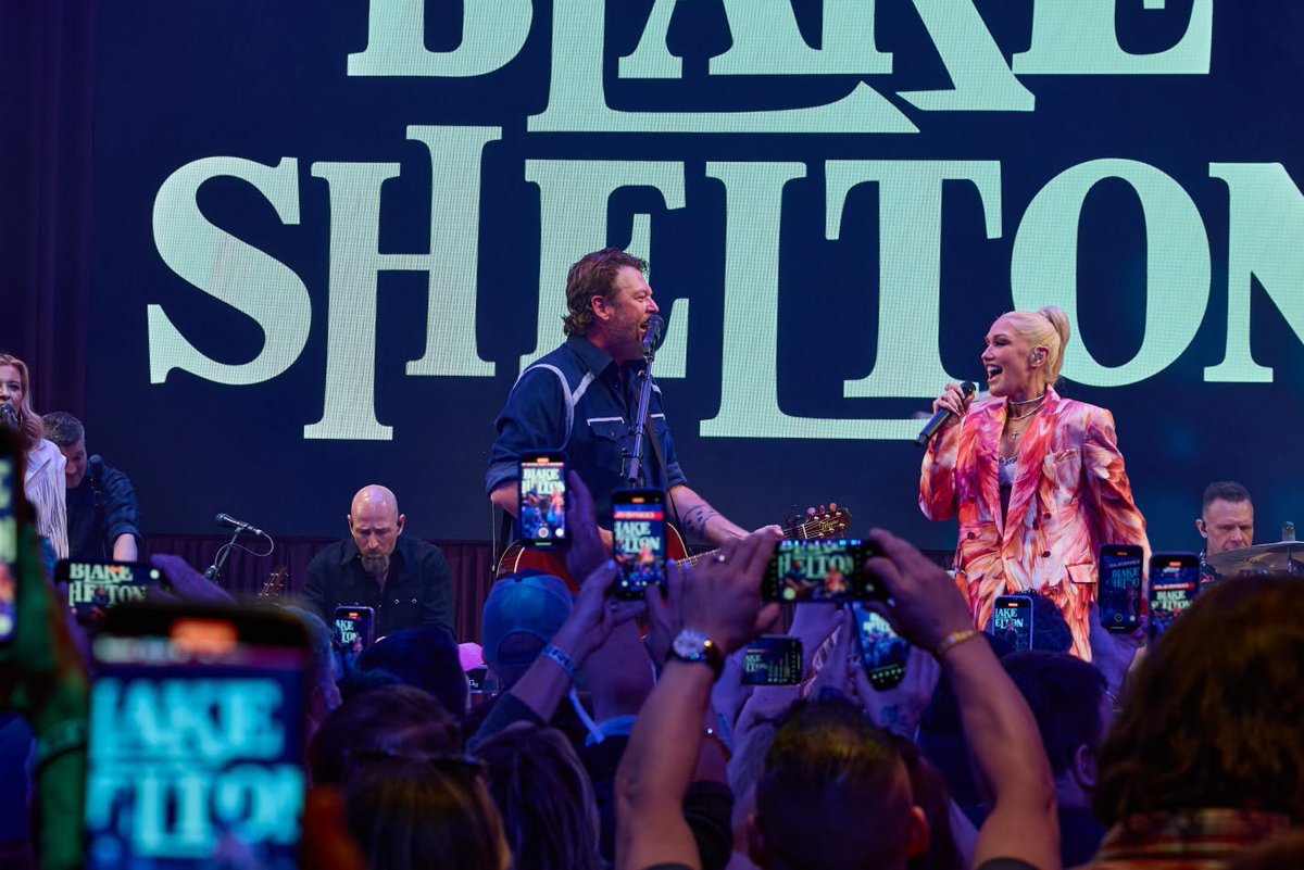 OleRed's tweet photo. Happy birthday, @gwenstefani 🎉  Here’s to another year of being one-of-a-kind. 🤠🎶

The Boss Man is one lucky guy! https://t.co/v3FRh59bhB