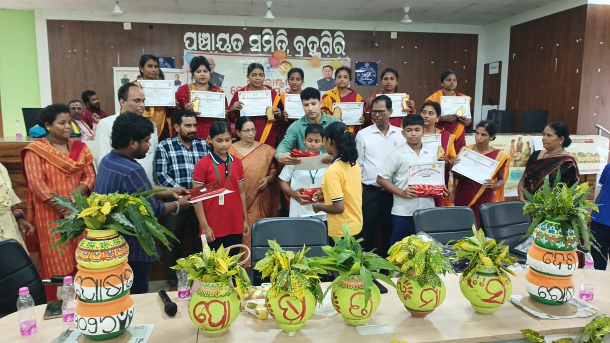 IcdsOffice's tweet photo. Project level 9th Rashtriya Poshan Maah 2026 was celebrated in ICDS project,Brahmagiri on 03.10.2026. https://t.co/qZ8PXNCzMf