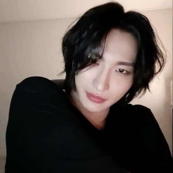 minkifixon's tweet photo. I need this seonghwa back https://t.co/DoBZwUPOQi