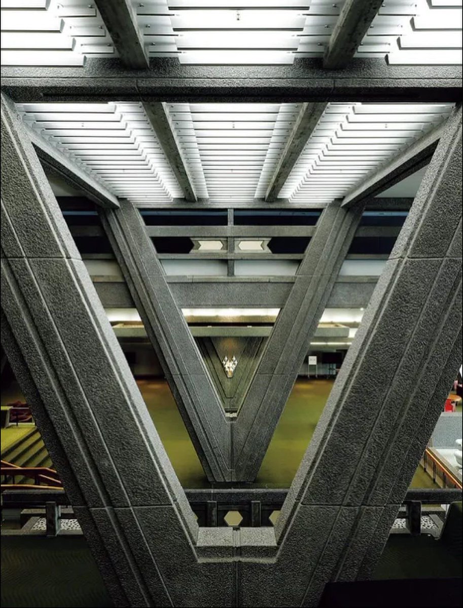 SciFiArchives's tweet photo. Kyoto International Conference Center, Japan. Brutalism that feels straight out of science fiction. https://t.co/JnXd1kcGT9