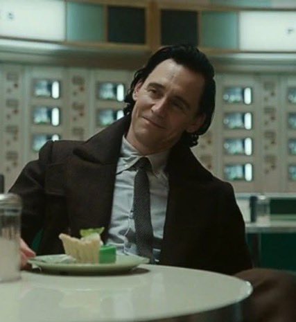 vr_mcu's tweet photo. 🚨REMINDER: LOKI’S NEXT DEATH will be his FINAL ONE🚨 https://t.co/z3YGEcx7SA