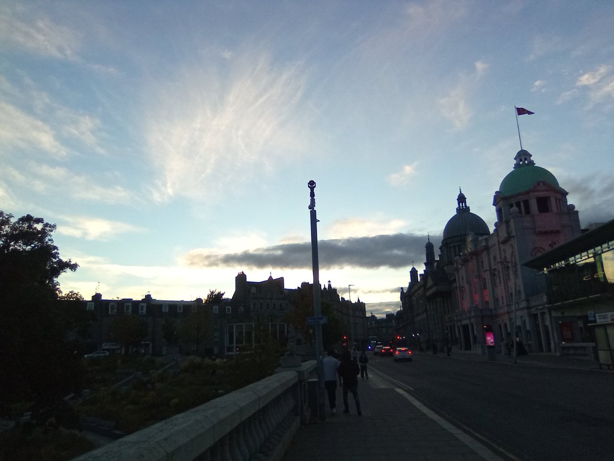 LibraryPlayer's tweet photo. This evening's sky! 😊 https://t.co/JvOTCDMOql