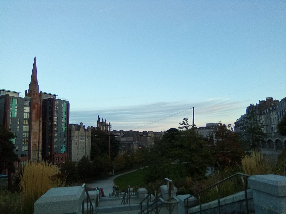 LibraryPlayer's tweet photo. This evening's sky! 😊 https://t.co/JvOTCDMOql
