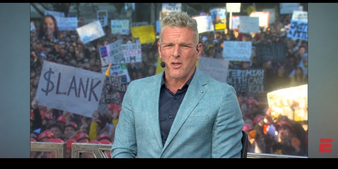 DonnyJenkins67's tweet photo. solana:5cvUXei9SCWo5vjKnTarVWbQMAFhKMSZcRje54izpump is officially on ESPN!! https://t.co/pfxE4QBZeB
