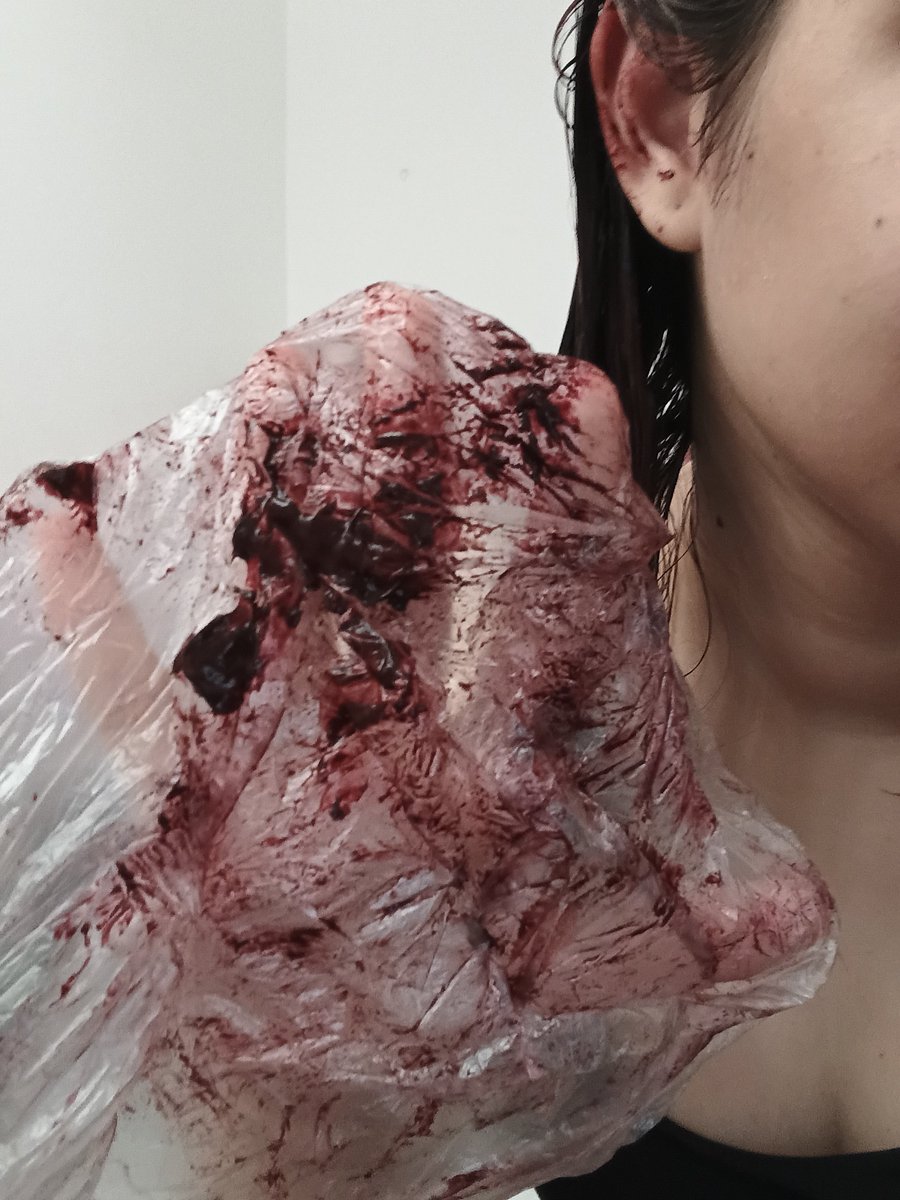 taekillajoon's tweet photo. Vcs homens sabiam qie as mulheres pintam o cabelo de vermelho com a própria menstruação? Pois agora sabem https://t.co/feZOByWJB6
