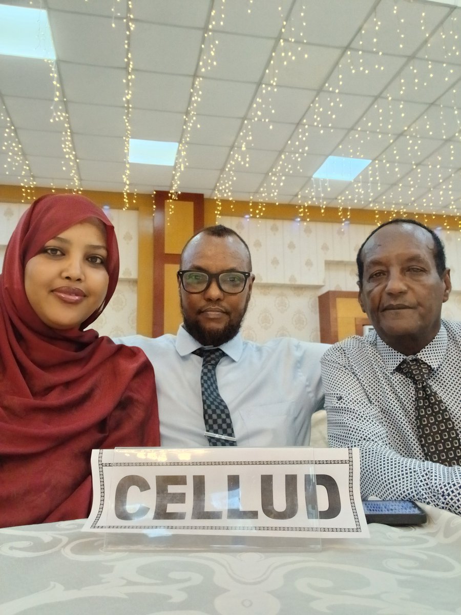 BulloRoobltmep's tweet photo. #DevoirCitoyen: Ce matin, ns avns participé à 1 cérémonie de solidarité organisée en l’honneur du présidnt de notre fédération de football et mmbre du bureau de la FIFA, Souleiman H. Waberi. Un moment fort de fraternité autour ds valeurs qui unissnt la grnde fmille du football 🇩🇯 https://t.co/RRLMhxVaCi
