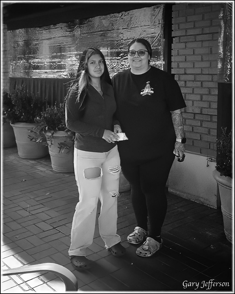 GaryWJeffPhotog's tweet photo. REDLANDS PEOPLE….
Olympus mju, Ilford HP5…. https://t.co/ZWS4px6nvH