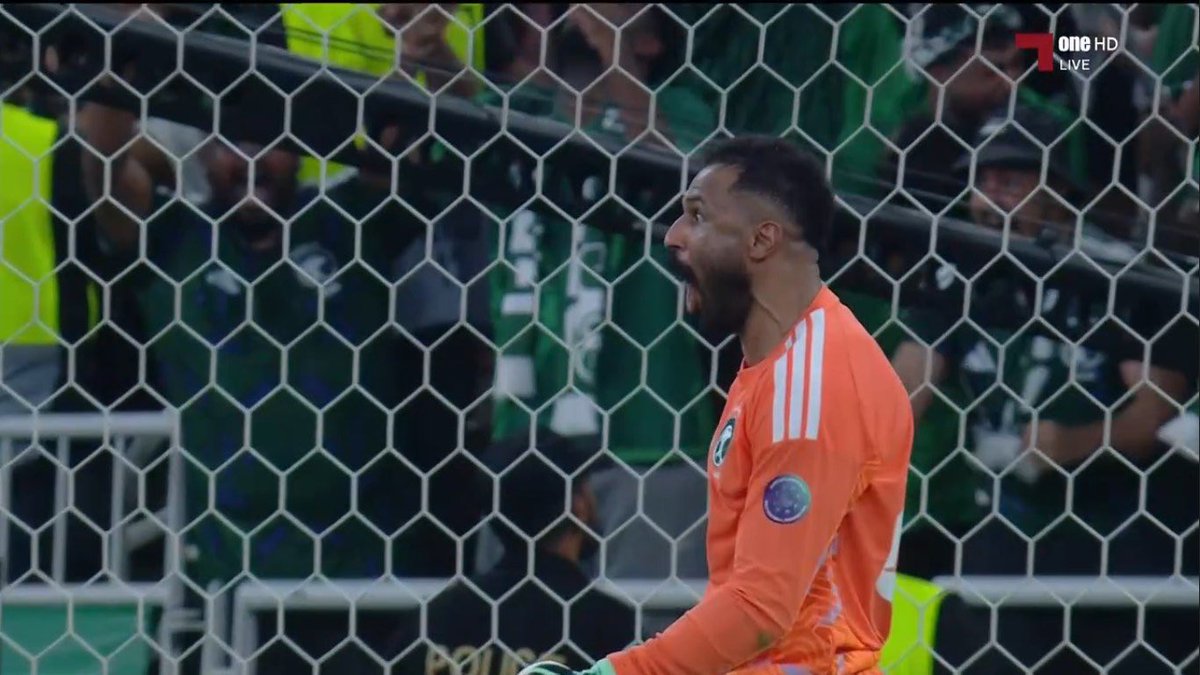 R222M's tweet photo. رح يا عويس الله يجعل ناديك يحقق النخبه و الدوري و كاس الملك 💚✋🏻 https://t.co/lYTVbTwAjd