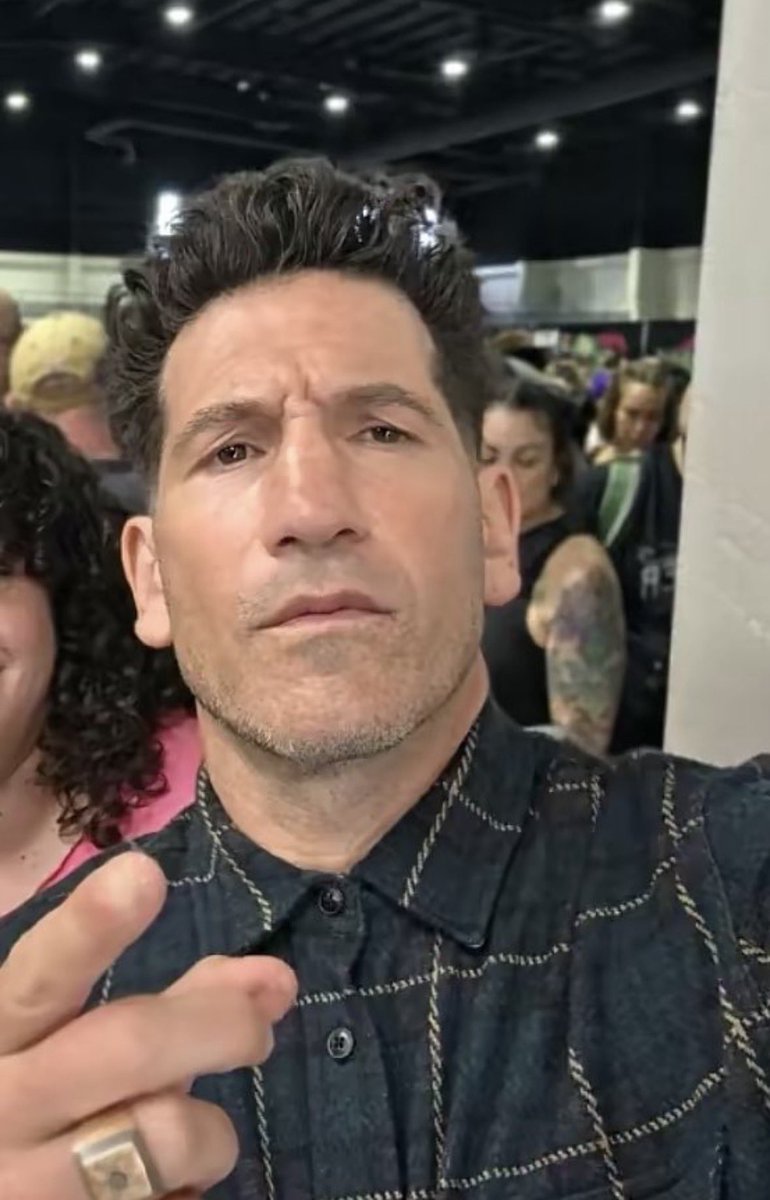 frankcastleluv's tweet photo. well good morning to me and I know what else he can do with those fingers😏 https://t.co/TQdZYTKOzd