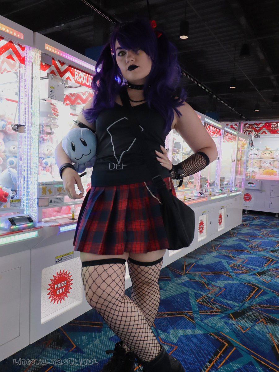 LittleFantasyab's tweet photo. Halloween Day 3 is Mona from My Annoying! Landlord by @R3DM0DA

This is the arcade scene when Mona wins a Pomo plushie! And of course, I'm wearing pampers! 

Support the artist and read RED-MODA's ongoing abdl webcomic here! https://t.co/R3H3itQ98I

Full set available on my JFF! https://t.co/tCLHMT6YFA