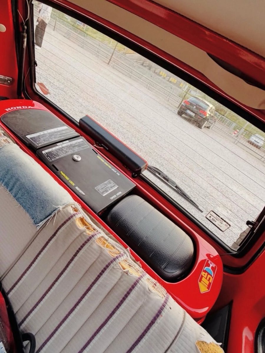 corporatelored's tweet photo. honda once built a motorcycle that fit inside your car https://t.co/nKdX8c9yPE