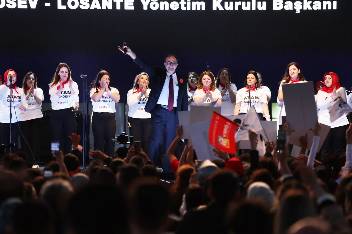 losev1998's tweet photo. ♥️Anıttepe'de yüz binler bir arada♥️
Sevgi, iyilik ve umut dolu mücadelemizin sonunda mutlaka
BİZ KAZANACAĞIZ!
#AtamİzindeyizLÖSEV https://t.co/mDSQ2SiLiv