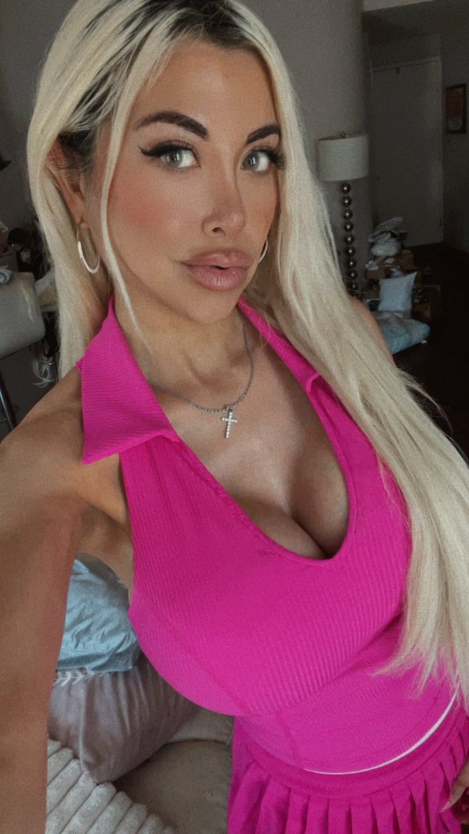 KileyFox's tweet photo. Lunch date with my 💖 https://t.co/CngnmfVZto
